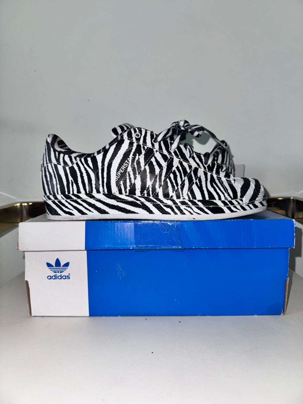 Adidas “Zebra”
